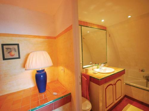 Holiday Home Chemin Des Fumerates