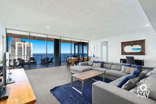 Apartamento Circle On Cavill ? 4 Bedroom Sub Penthouse Full Ocean View!