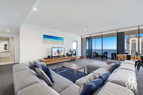 Apartamento Circle On Cavill ? 4 Bedroom Sub Penthouse Full Ocean View!