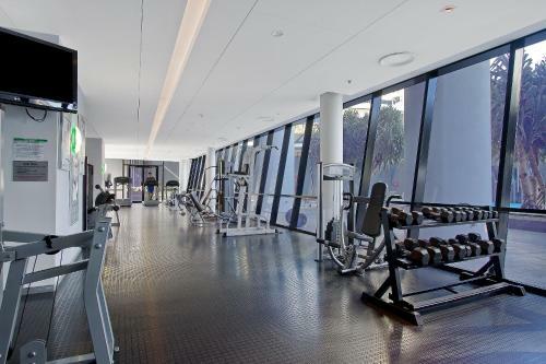 Apartamento Circle On Cavill ? 4 Bedroom Sub Penthouse Full Ocean View!