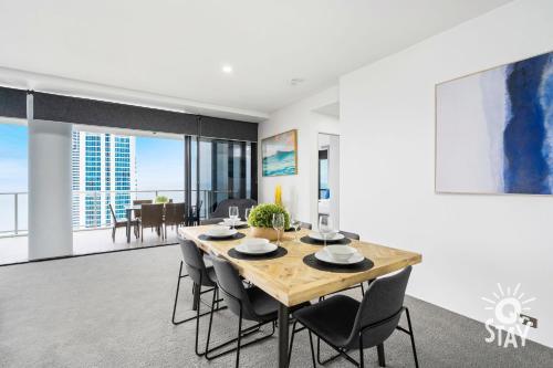 Apartamento Circle On Cavill ? 4 Bedroom Sub Penthouse Ocean - Level 49!!