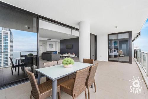 Apartamento Circle On Cavill ? 4 Bedroom Sub Penthouse Ocean - Level 49!!