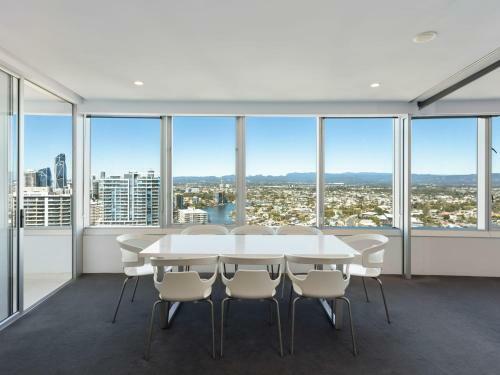 Luxury 3 Bedroom Apartment In Q1 With Ocean Views
