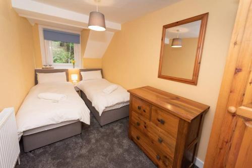 Large House Near Beach With Superb Views And Pool