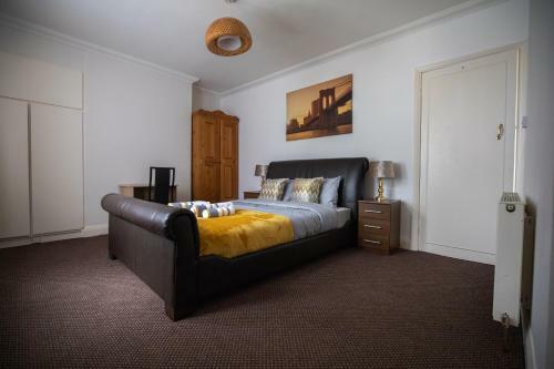 Beautiful Seaside Apartment-free Parking
