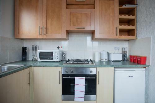 Beautiful Seaside Apartment-free Parking