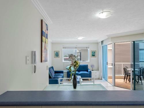 Palm Beach 2 Bedroom Apartment On The Beach