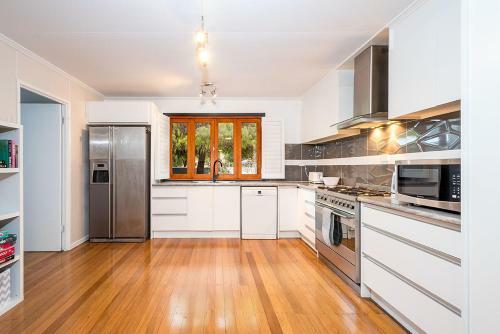 Burleigh Home // Moments To Water