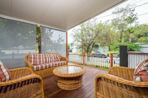 Burleigh Home // Moments To Water