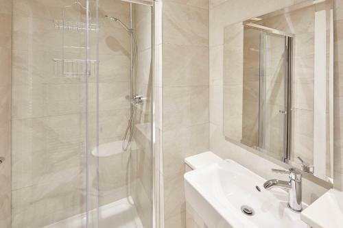 Host & Stay - 3 Queens Court