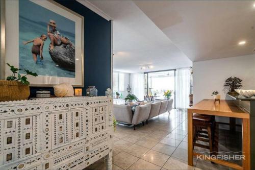 Luxe 3 Bedroom Rooftop Beachside Apartment