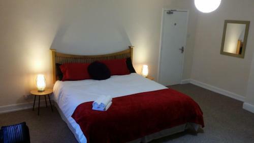 Bed & Breakfast Riverbank Guest House