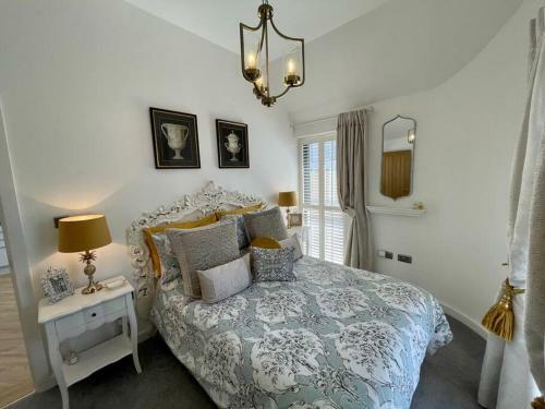 Salt Yard Cottage No 1