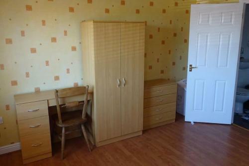 Newly Refurbished 5 Bedroom House