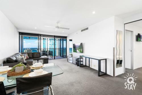 Apartamento Circle On Cavill 2 Bedroom Spa Ocean View ? Q Stay