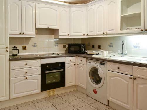 60 Station Road-uk33783