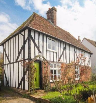 17th Century 3 Bedroom Detached House Wingham, Canterbury