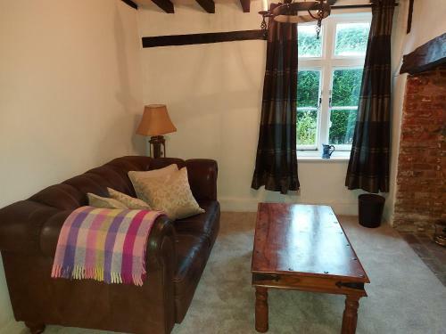 17th Century 3 Bedroom Detached House Wingham, Canterbury