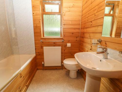 Orchard Lakes - Lodge 2