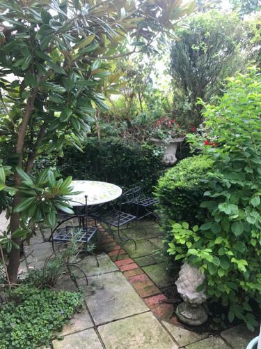 Bed & Breakfast 10 St James Villas