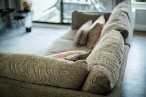 Bellman Apartment - Pet Friendly With Parking
