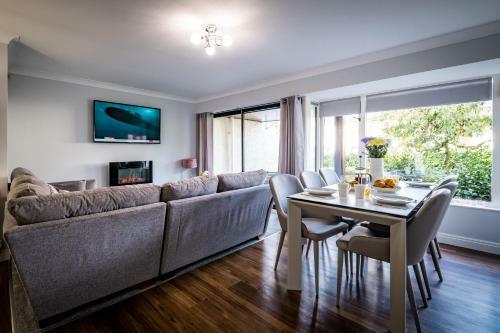 Bellman Apartment - Pet Friendly With Parking