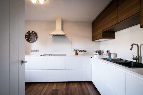 Bellman Apartment - Pet Friendly With Parking