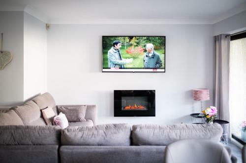 Bellman Apartment - Pet Friendly With Parking