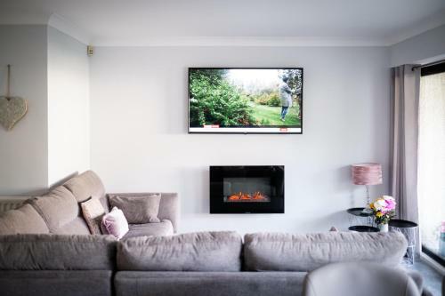 Bellman Apartment - Pet Friendly With Parking
