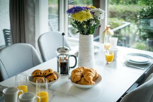 Bellman Apartment - Pet Friendly With Parking