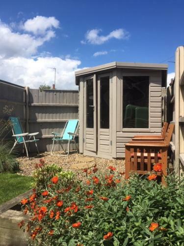 Lazy Days Cottage