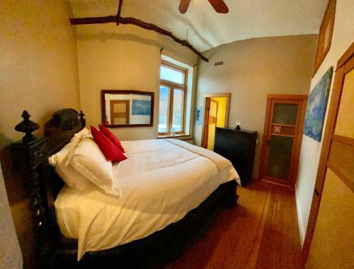 Apartamento Luxury Old Firehall Suites Rossland Bc