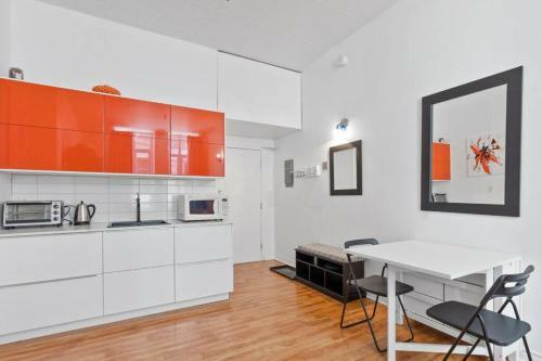 Apartamento Initial - Orange Studio - Centre-ville De Qu�bec