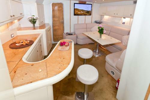 Sunseeker Renegade 60 Ft