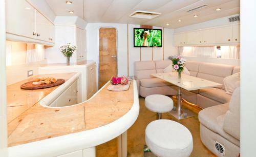 Sunseeker Renegade 60 Ft
