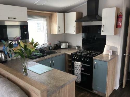 2 Swan View Haven, Littlesea