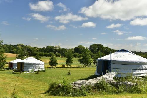 Agroturismo Yourtes Et Roulottes De La La�ta