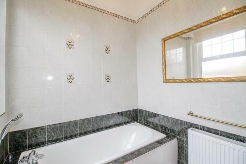 Weymouth Bay Apartment A