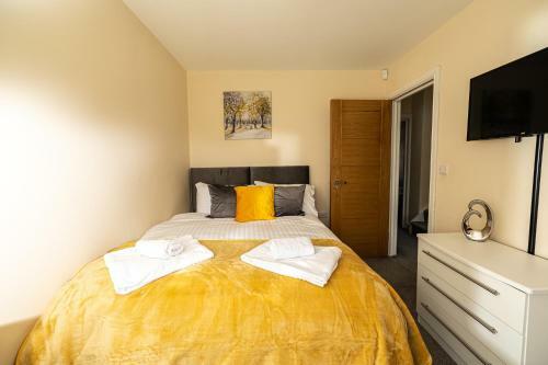 Central Windsor Stunning 4 Bedroom Spacious Modern House