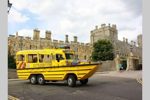 Windsor Town Centre Victorian Townhouse Sleeps 6