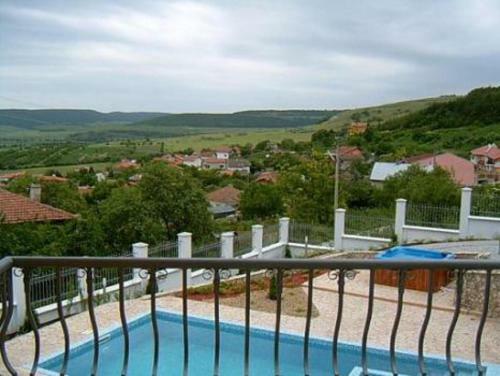 Immaculate 4-bed Villa In Balchic Bulgaria