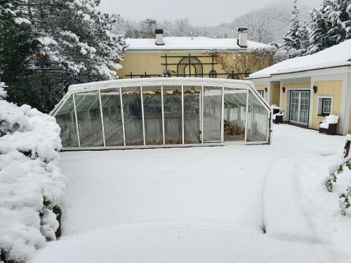 Tasteful Villa In Hinterbr�hl With Private Pool