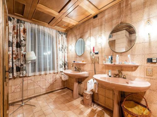 Tasteful Villa In Hinterbr�hl With Private Pool