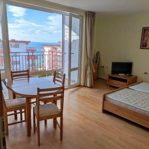 Apartament With See View