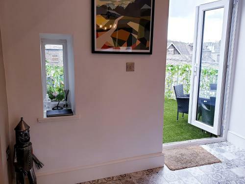 Central Windermere Luxury Two Bed Apartment Dog Friendly