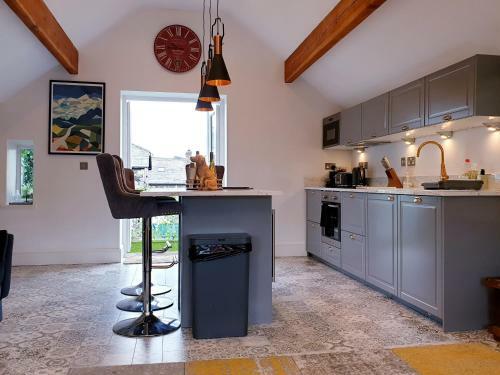 Central Windermere Luxury Two Bed Apartment Dog Friendly
