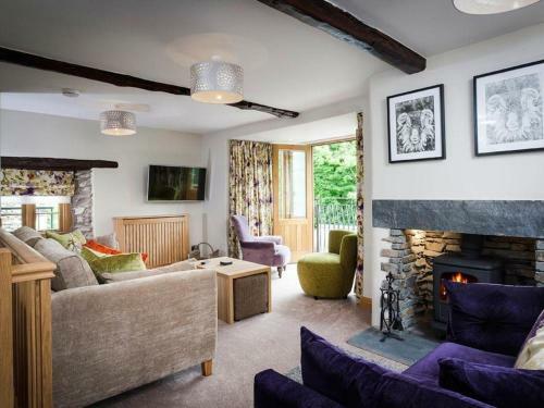 The Cosy Peacock