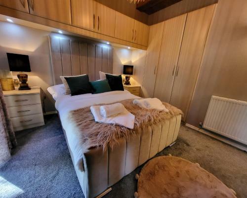 Cheerful 3 Bedroom Lodge At White Cross Bay Windermere