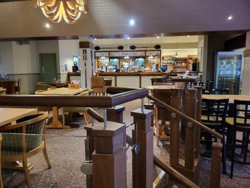 Cheerful 3 Bedroom Lodge At White Cross Bay Windermere