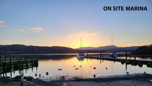 Cheerful 3 Bedroom Lodge At White Cross Bay Windermere